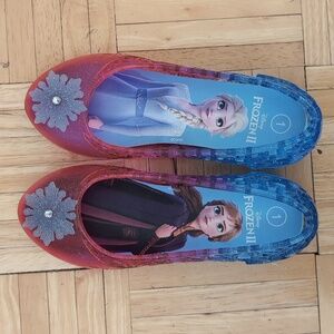 Frozen girls light up shoes size 1 LIKE NEW GREAT CONDITION